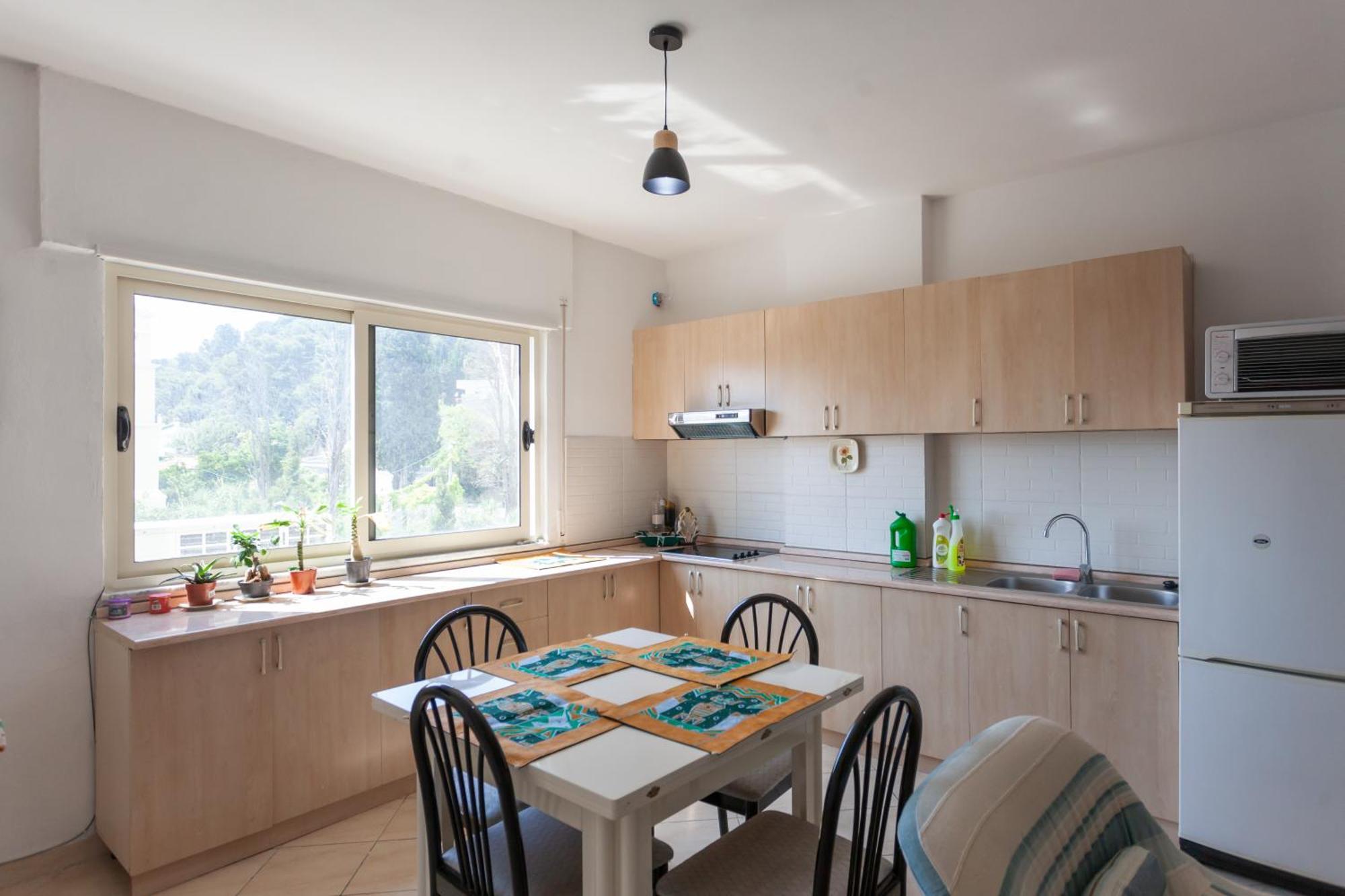 Sea View In Center Apartment *